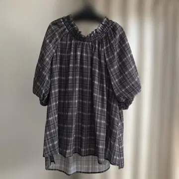 택 포함 새상품 저스길리티 백리본 페미닌 블라우스 체크 무늬 M