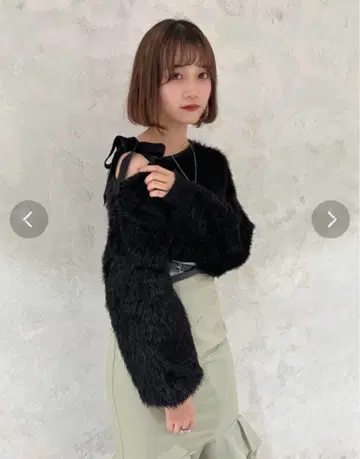 EATME 오프숄더 페더 니트 블랙