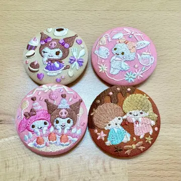 산리오 자수 캔뱃지 모음