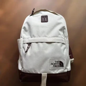 [ 새상품급 ] THE NORTH FACE 백팩 화이트 x 브라운