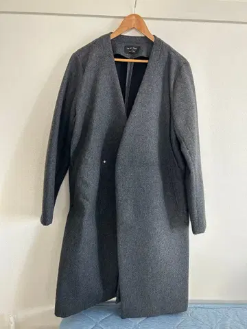 UNITED TOKYO 본딩 멜톤 V넥 코트