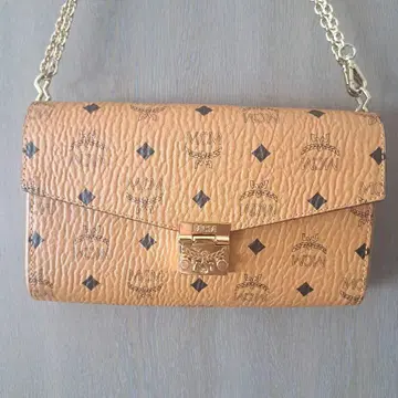 MCM 베이지 가죽 숄더백