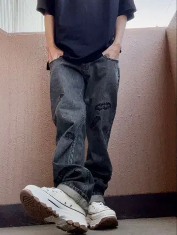 모노그램 블랙 와이드 데님