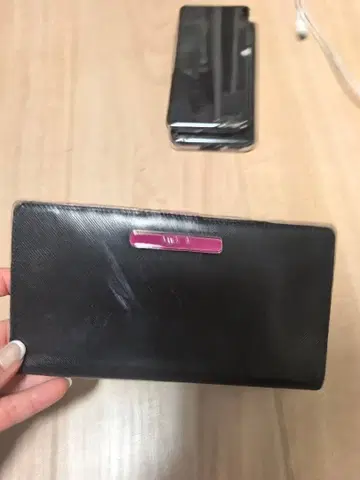 agnes b. 블랙 장지갑