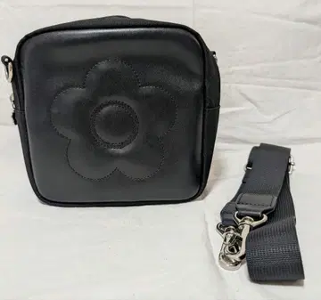 새상품급 마리콴트 숄더백 블랙