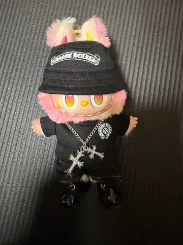 THE MONSTERS Big into Energy 라브브 본체 의류