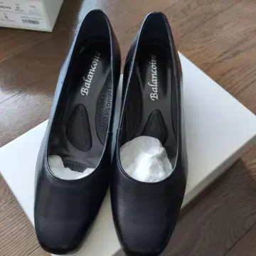 Balancoire 블랙 펌프스 낮은 힐