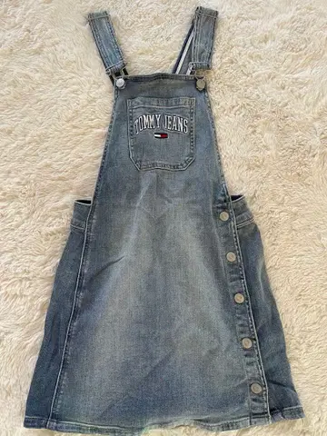 TOMMY JEANS 미니 드레스 데님 살로펫 라이트 블루