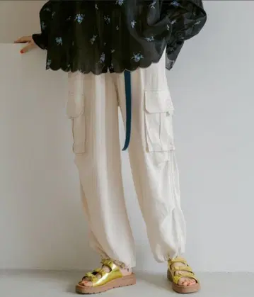 새상품 니코앤드 린넨 혼방 로트 카고 팬츠 아이보리