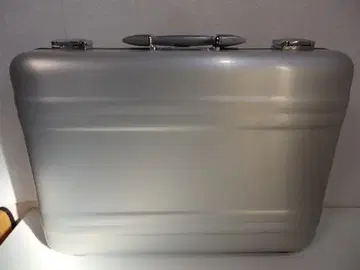 새상품급 ZERO HALLIBURTON  아타셰 케이스