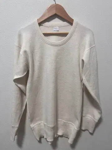 Boglietti 아이보리 크루넥 스웨터 사이즈 5 이너