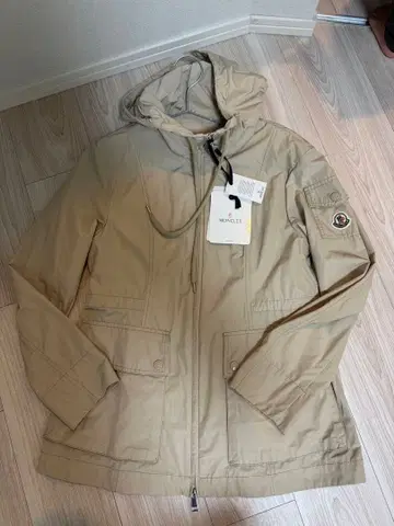 미사용 Moncler Leandro 후드티 자켓 베이지 나일론
