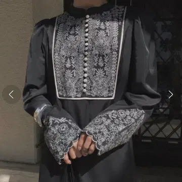 Ameri ELFIN EMBROIDERY CAFTAN DRESS