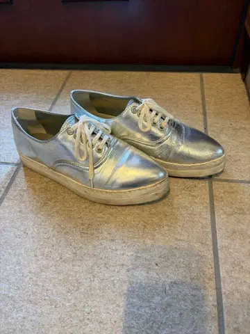 실버 레이스업 슈즈 합성 피혁