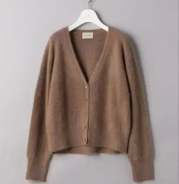 새상품급 유나이티드 애로우즈 UBCB V넥 페더 가디건 니트