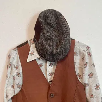 브라운 계열 헌팅캡 귀도리 포함 빈티지