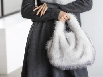 미사용 새상품 토치 프리미엄 인조 모피 핸드백 가을/겨울