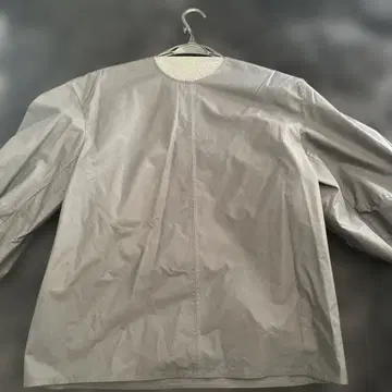 드로어 블랙 벌룬 슬리브 셔츠 36