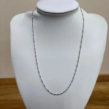 실버 트위스트 체인 목걸이
