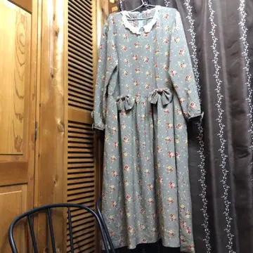 꽃무늬 그레이 긴팔 롱 원피스