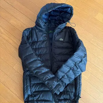 LACOSTE 블랙 다운 자켓