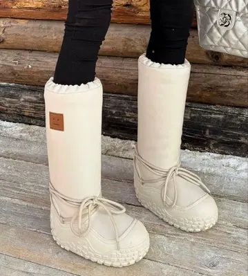 화이트 롱 부츠 겨울 새상품 박스 있음