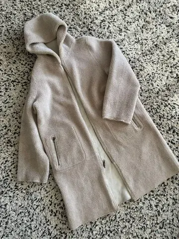 베이지 리버서블 보아 후드 코트