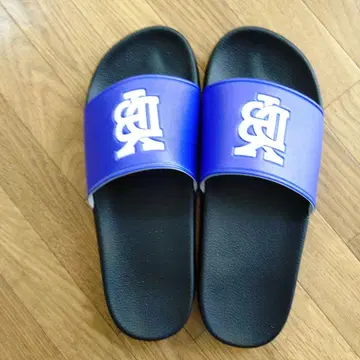 요코하마 DeNA 베이스타즈 YDB 로고 샤워 샌들 ( M )