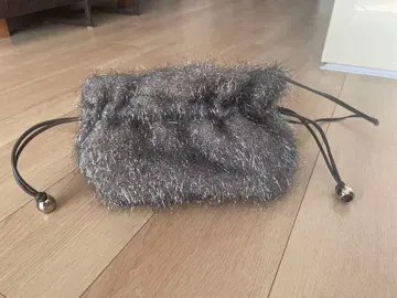 MIESROHE 미스 로에 프린지 미니백