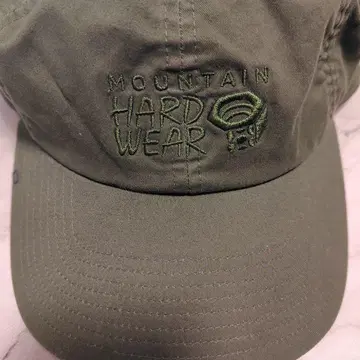 MOUNTAIN HARD WEAR 캡