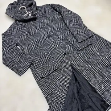 미사용 새상품 후드 부착 체크 무늬 루즈핏 코트 블랙 계열