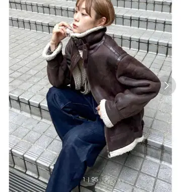 Ungrid 페이크 무스탕 보아 블루종