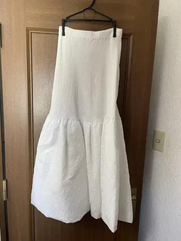 UNITED ARROWS 화이트 플레어 스커트 36