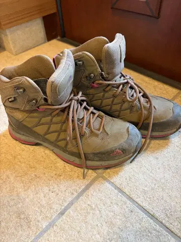 The North Face 트레킹 슈즈 23.5