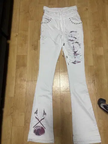 GUAPI 화이트 부츠컷 스웨트 팬츠 (28)