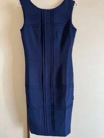 GLERA 네이비 타이트 드레스 미사용