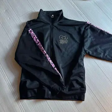 산리오 헬로키티 레오파드 무늬 저지 상의 L 사이즈