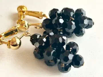 Excel 미사용 블랙 컷 비즈 포도 같은 디자인 귀찌