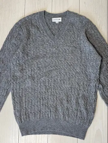 라코스테 다크 그레이 V넥 니트 스웨터 케이블 짜임