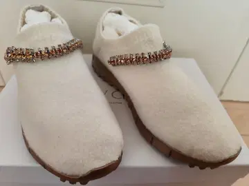 새상품급 지미추 VERONA 크리스탈 피스 부클레 니트 36 스니커즈