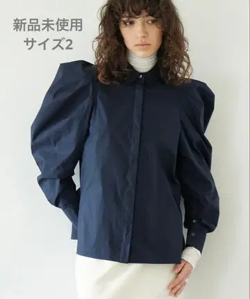 클라네 TUCK SHOULDER SHIRT