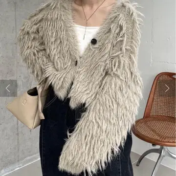 프린지 V넥 가디건