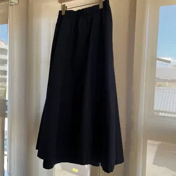 LACOSTE 네이비 플레어 롱 스커트