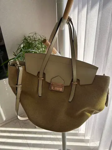 story 베이지 캔버스 가죽 토트백