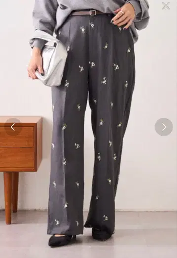 SHENERY 자수 슬랙스 36