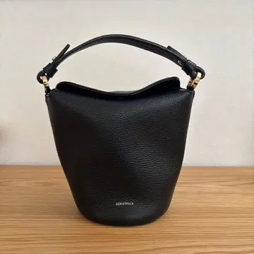 로리스타 블랙 가죽 숄더백