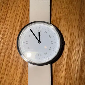 심플 화이트 다이얼 여성용 시계