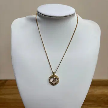 골드 원형 펜던트 목걸이