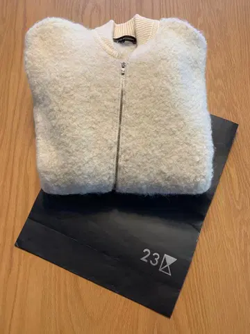 23구 보아 블루종 니트 자켓 32 작은 사이즈