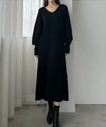 택 포함 새상품 Louere V넥 볼륨 니트 니트 롱 원피스